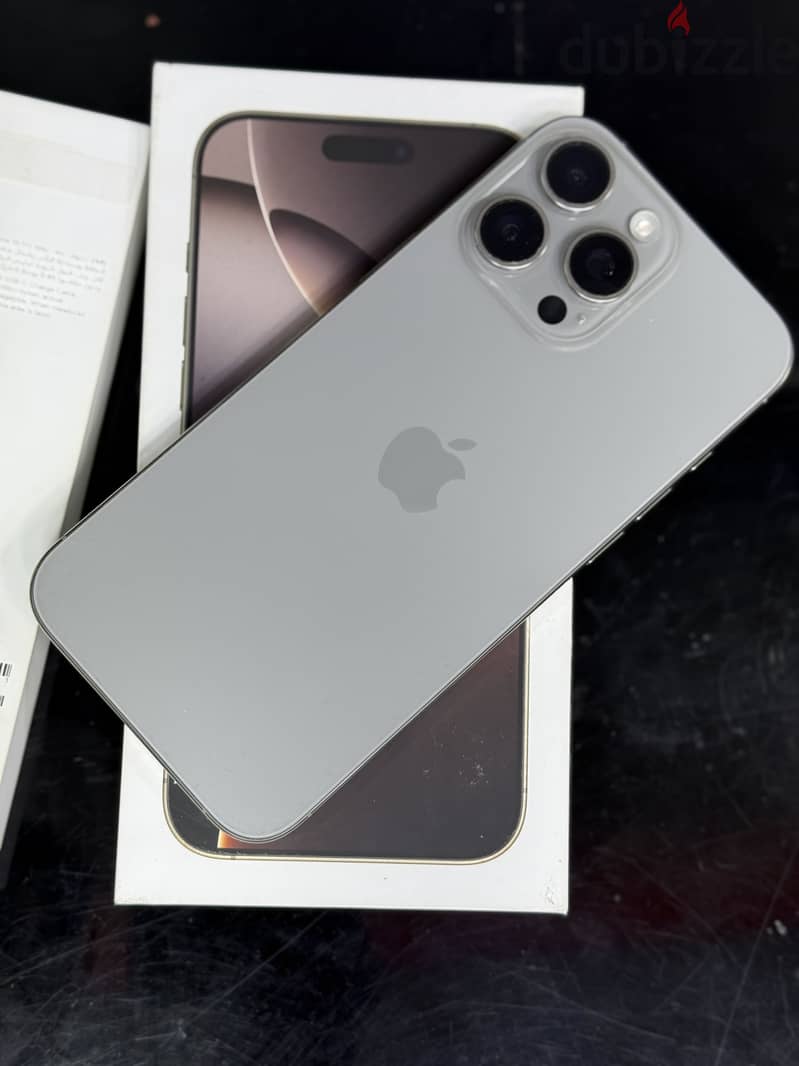 Apple - iPhone 16 Pro Max 4