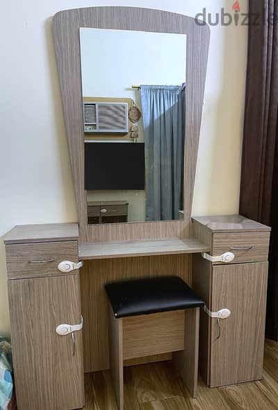 Bedroom set