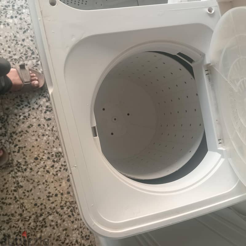 washing and daryer for sale good condition 25 BD 1