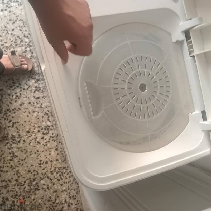 washing and daryer for sale good condition 25 BD 2