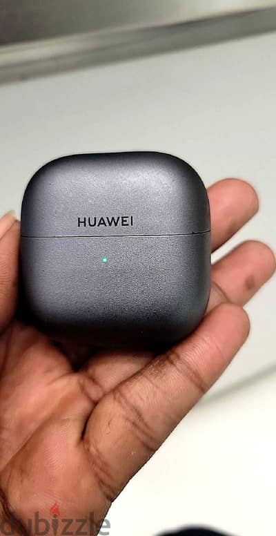 Huawei FreeBuds 5 / هواوي فري بودز 5 - Like New - 35 BHD`