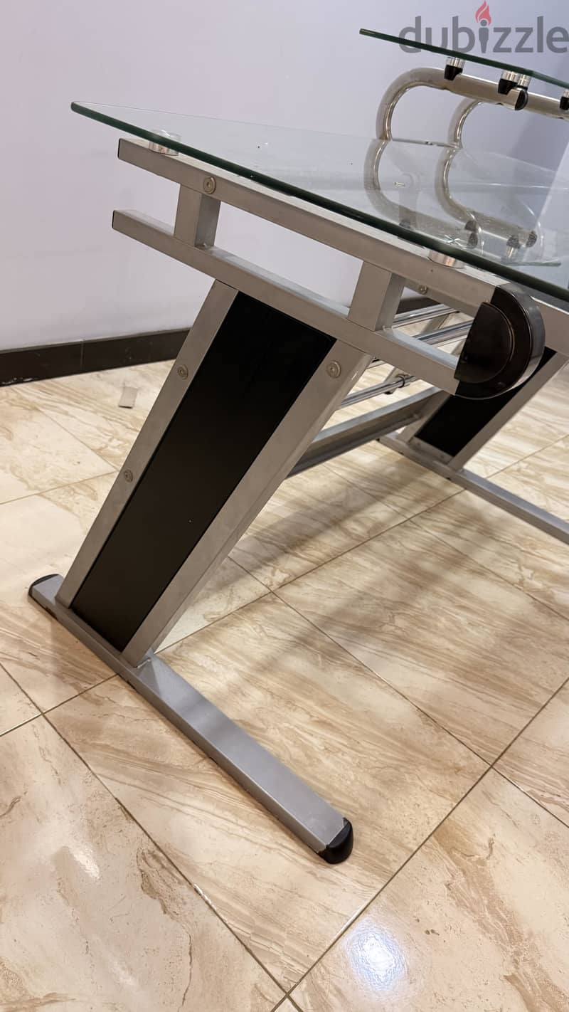 Office desk for sale 2