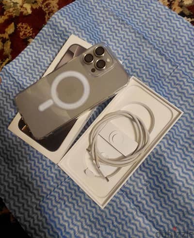 Apple - iPhone 16 Pro Max