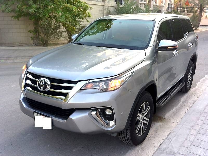 Toyota Fortuner 2.7 L V4 7 Seat 2019 SilverSingle User Well Maintained 5