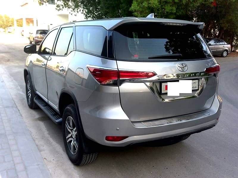 Toyota Fortuner 2.7 L V4 7 Seat 2019 SilverSingle User Well Maintained 6
