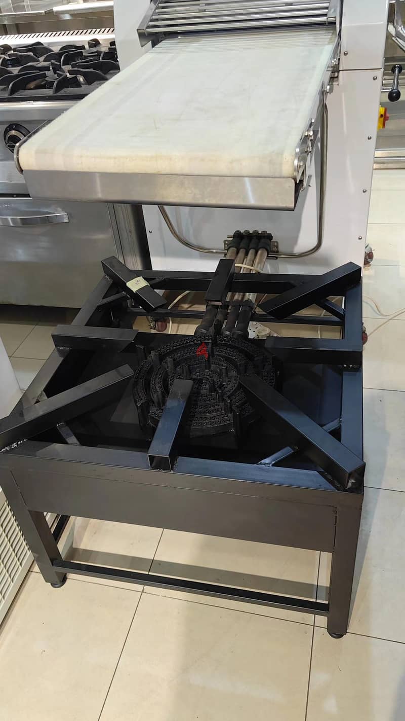 secondhand and new table and sink  طاولات ومغاسل ستانلس ستيل 2