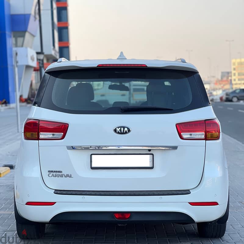 KIA CARNIVAL GRAND V6 2018 WHITE 3