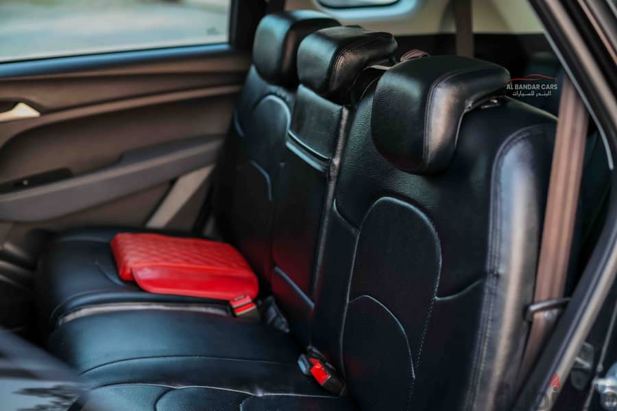 Chevrolet Captiva 2021 Black | 7-Seater | Zero Accident | Bahrain Spec 10