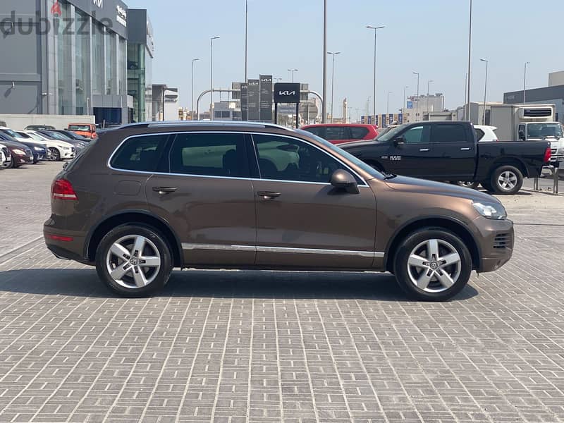 Volkswagen Touareg 2014 Brown 3