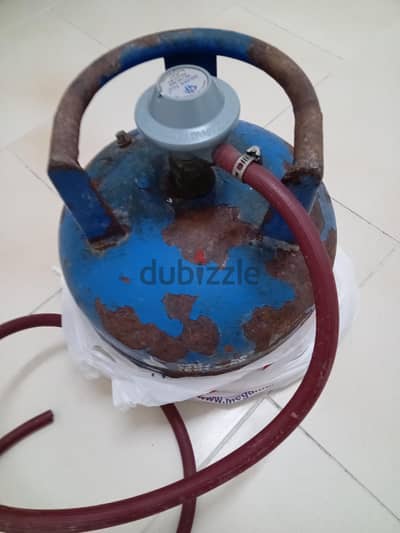 gas cylinder with regulator