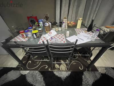 Dining table with 4 chairs excellent condition