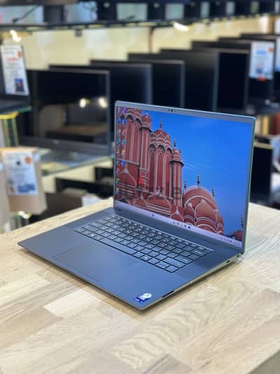 Dell Precision 5690 Ultra 7 6GB RTX Graphics