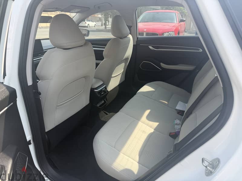 Geely Emgrand 7 2024 1