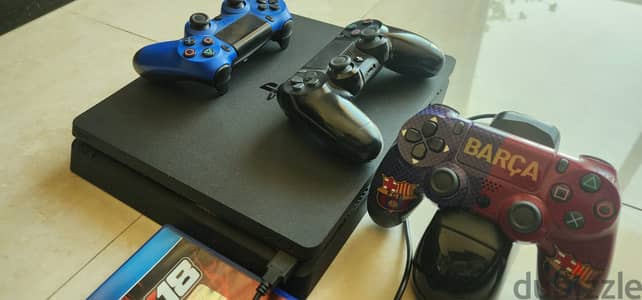 PS4 + 3 controllers + CD + charger