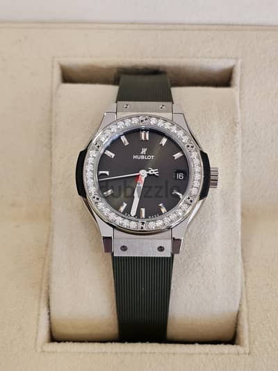 Hublot Ladies Classic Fusion 33mm Green Dial Factory Diamonds New