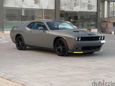 Dodge Challenger SXT 2018 Grey