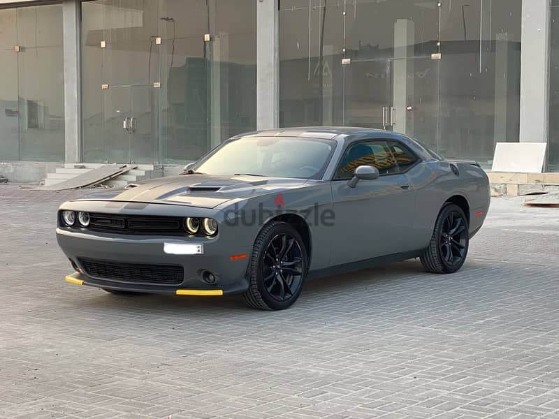 Dodge Challenger SXT 2018 Grey 1