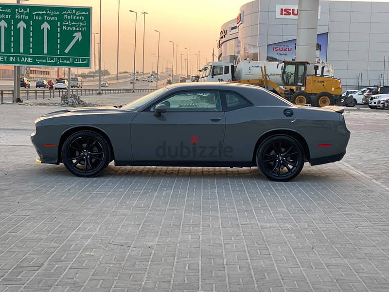 Dodge Challenger SXT 2018 Grey 2