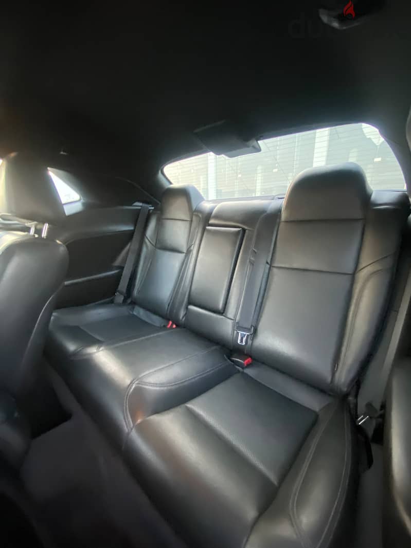 Dodge Challenger SXT 2018 Grey 5