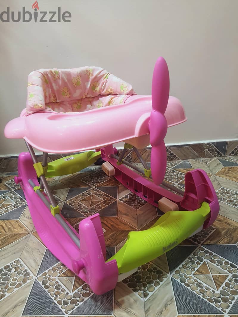 Call (36216143) Junior's Baby Walker in Good Condition 4BD Only 6