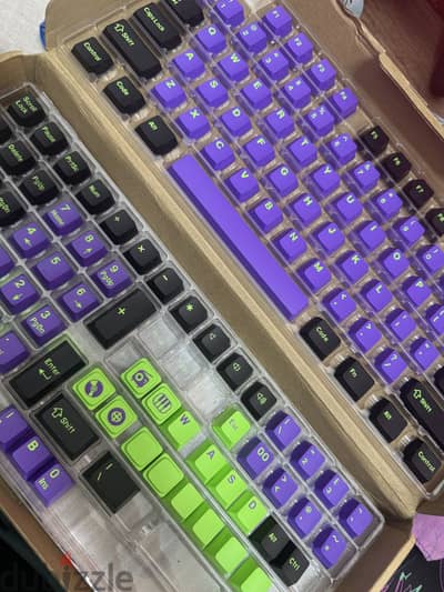 Purple and Green Keycaps (Evangelion Themed)