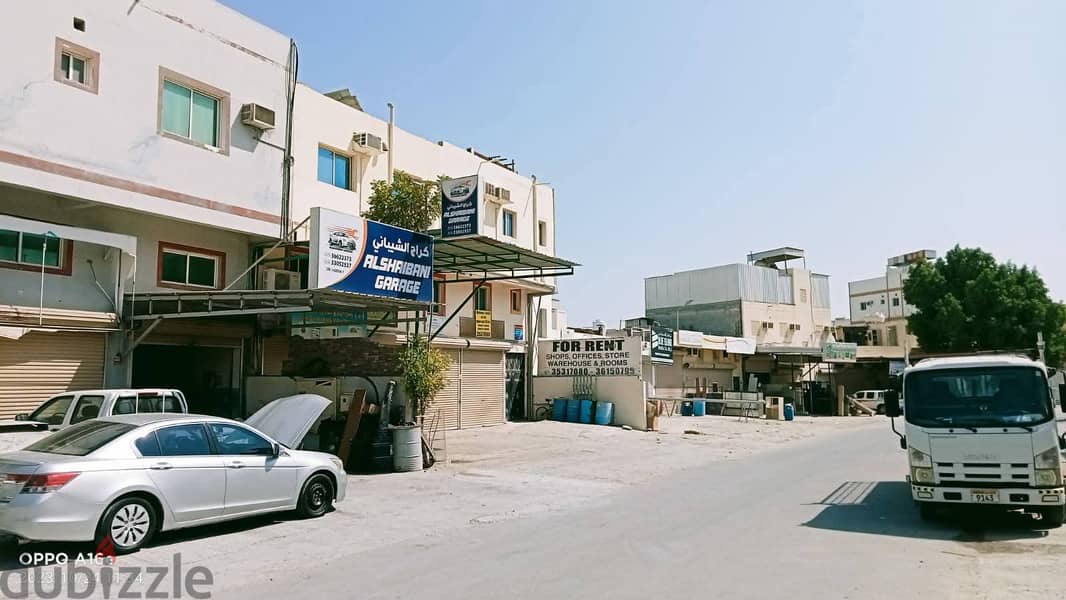 Rent Cars Garage or Fabrication workshop. Contact whats app: 35317080 13