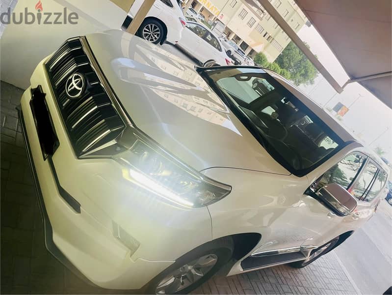 Toyota Prado 2019 model . 2