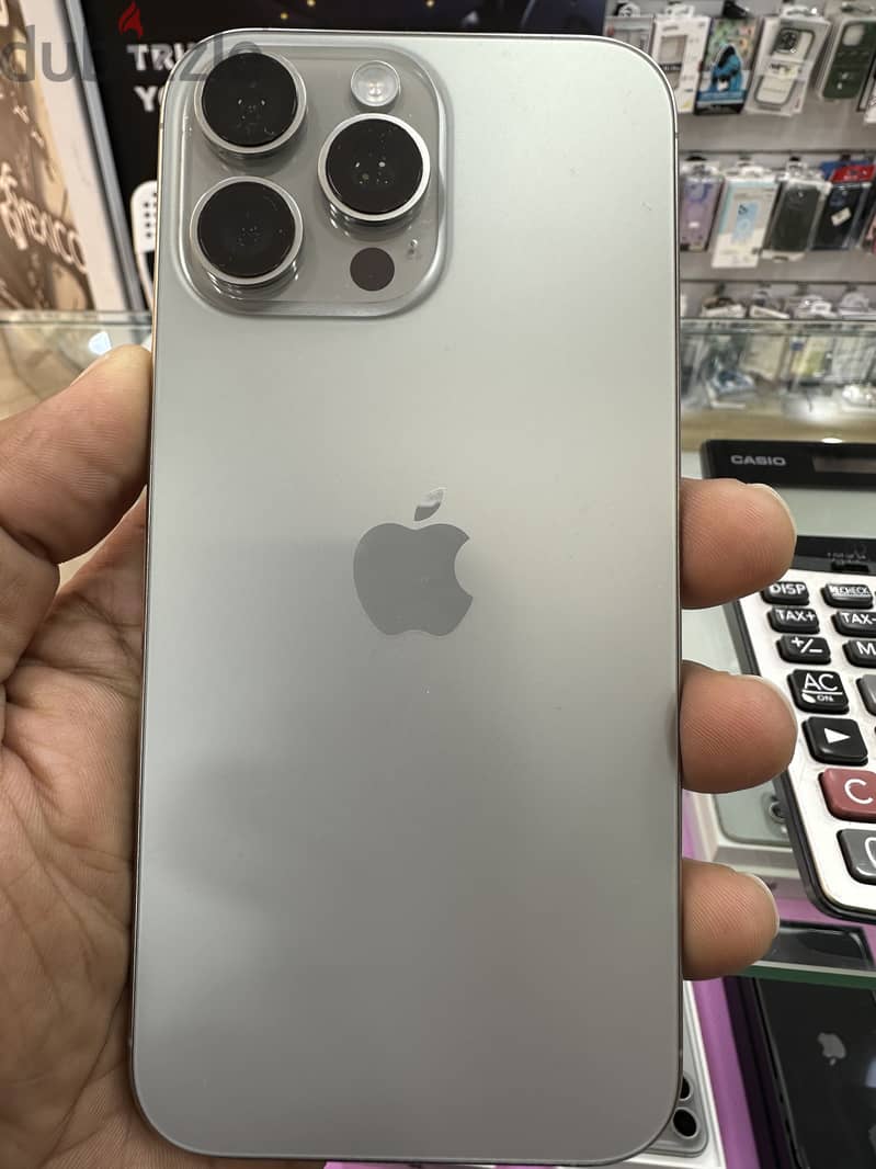 Apple - iPhone 16 Pro Max 1