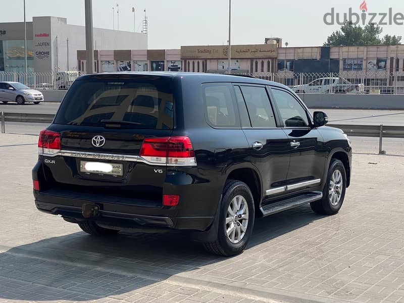 Toyota Land Cruiser GXR 2018 BlacK 6