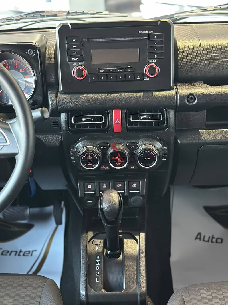 SUZUKI JIMNY 2025 GREY 10