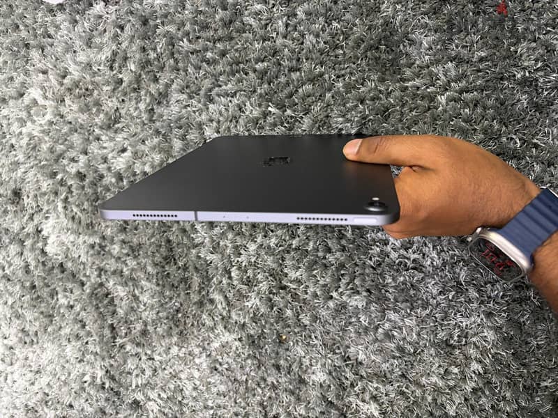 iPad Pro 11-inch – 64GB Wi-Fi + Cellular 2