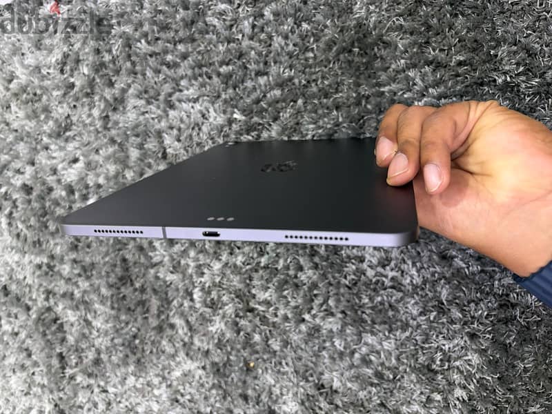iPad Pro 11-inch – 64GB Wi-Fi + Cellular 3