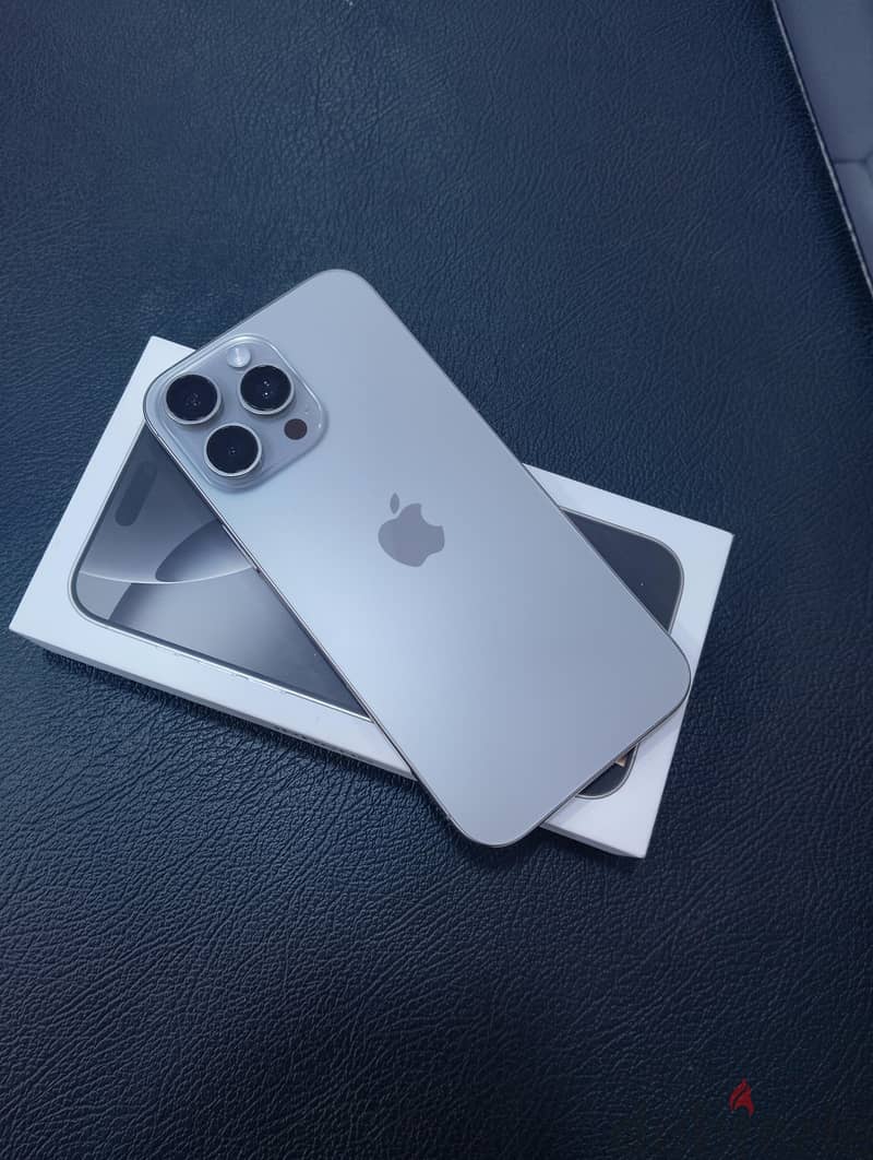 Apple - iPhone 16 Pro Max 4