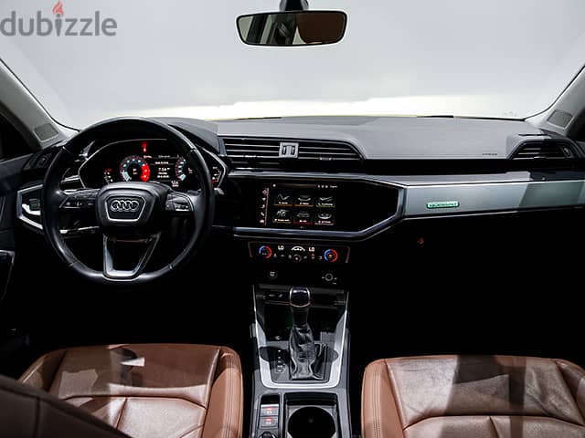 Audi Q3 2022 S Line 40TFSI 180HP 6