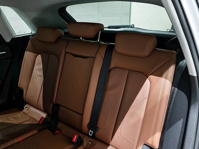 Audi Q3 2022 S Line 40TFSI 180HP 11