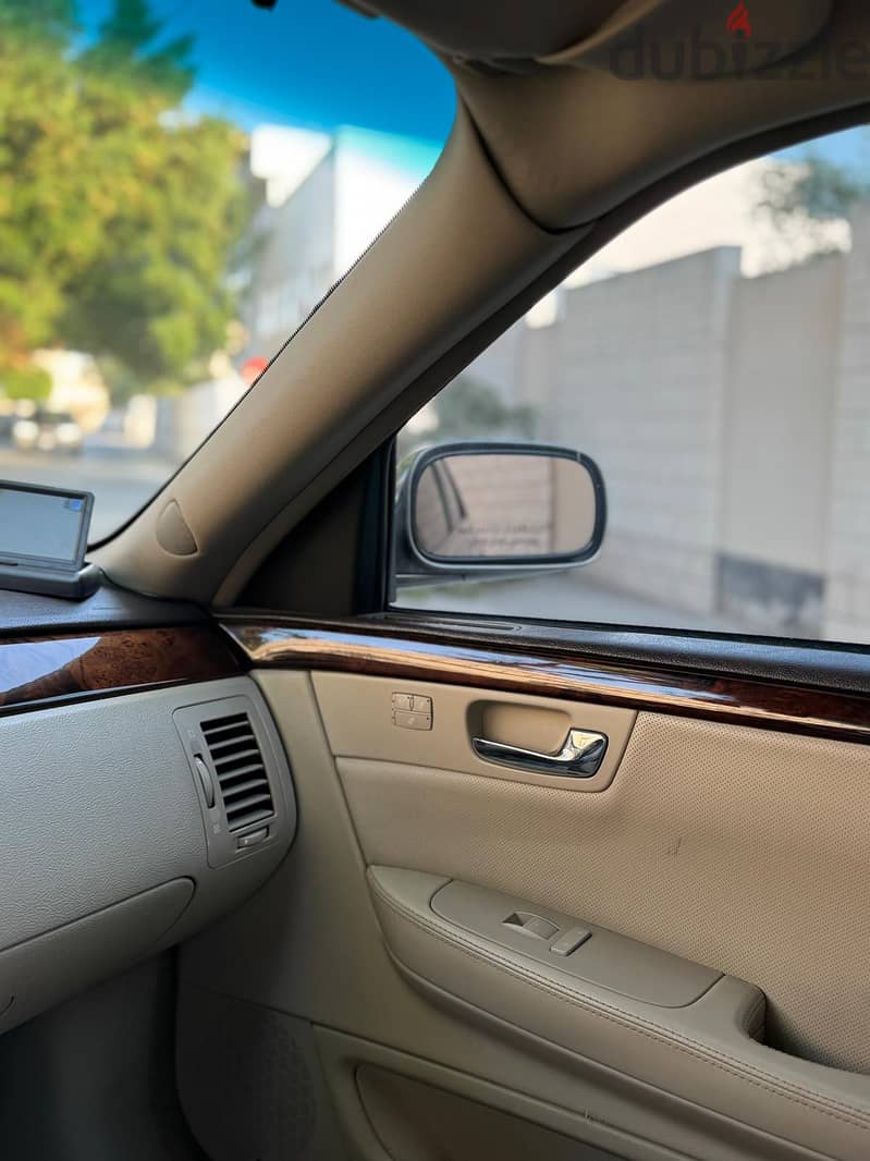 CADILLAC DTS 2011 vintage car run only 75,000 km best condition 5