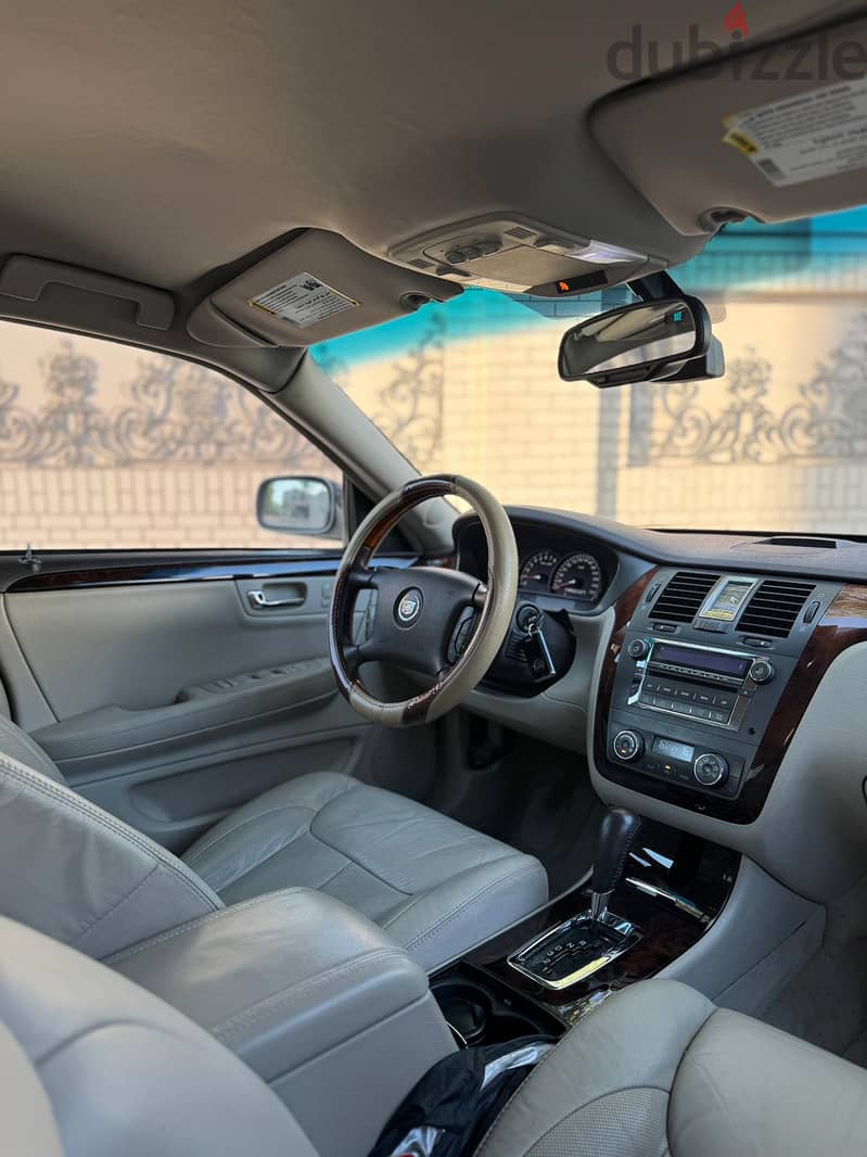 CADILLAC DTS 2011 vintage car run only 75,000 km best condition 6