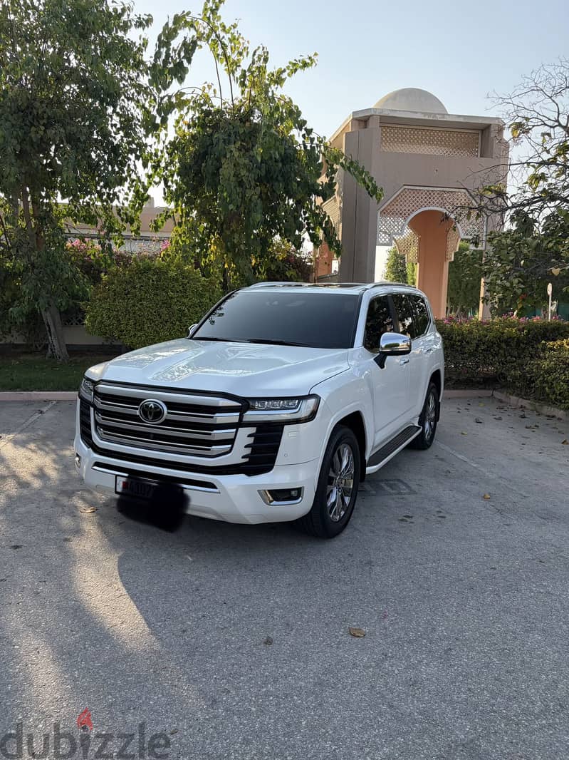 Toyota Land Cruiser 2022 first owned clean 2