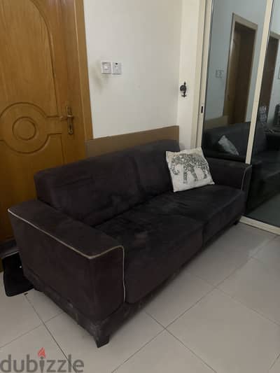 4-seater used Sofa
