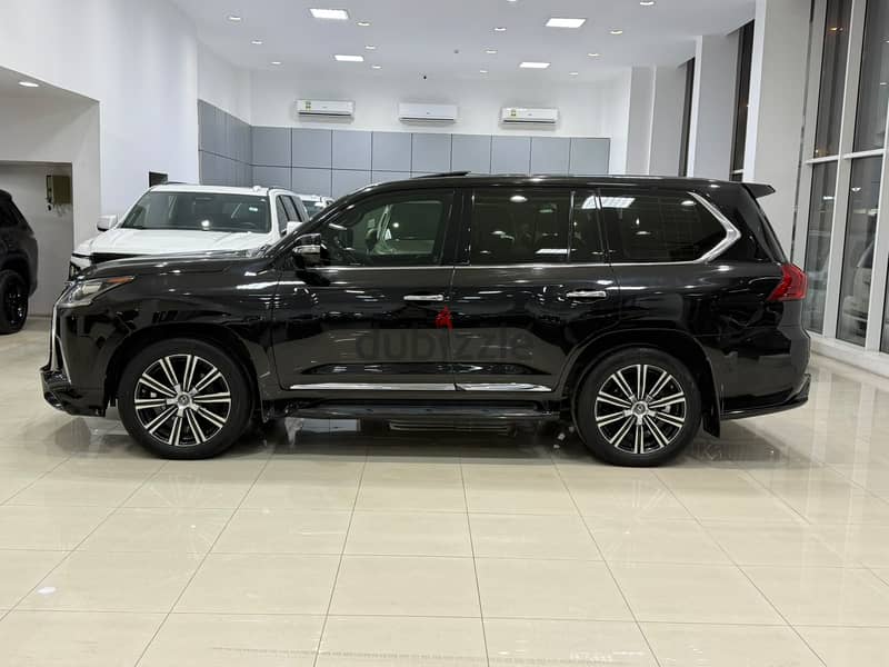Lexus LX 570 S 2018 Black 3