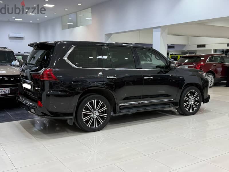 Lexus LX 570 S 2018 Black 7