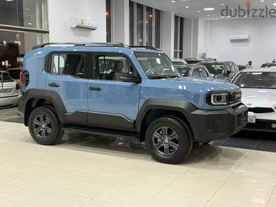 Toyota FJ Cruiser 2027 Blue