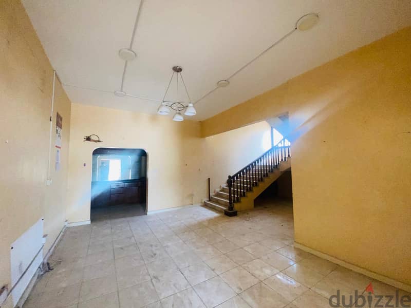 Residence Villa for Rent in Saar – 7 Rooms, Private Garden, BD 700 3