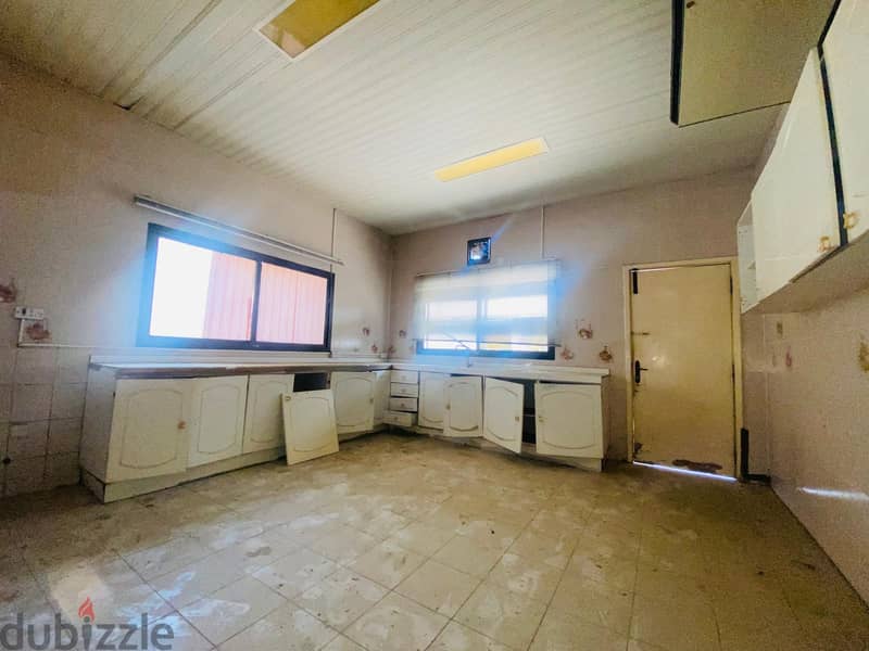 Residence Villa for Rent in Saar – 7 Rooms, Private Garden, BD 700 7