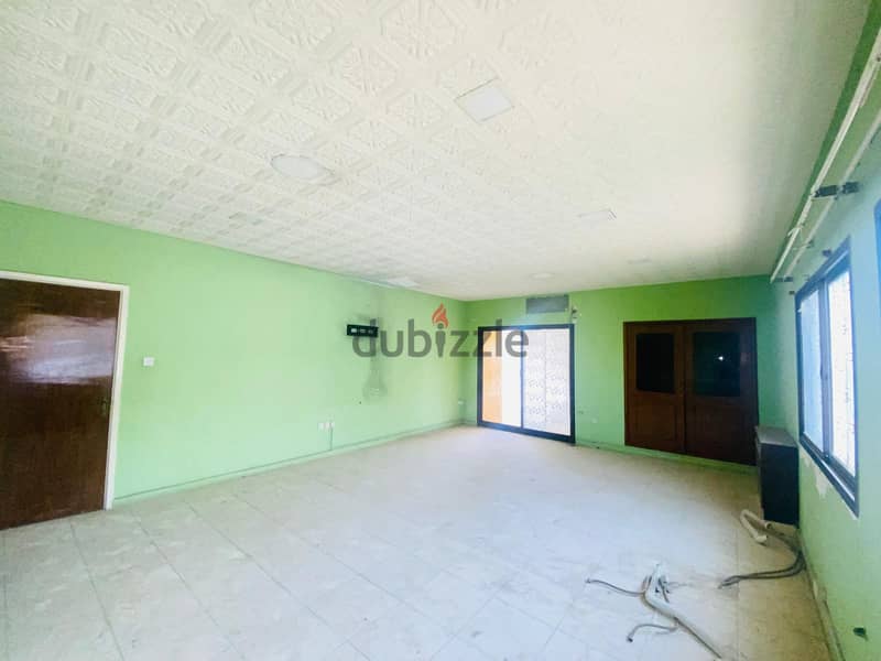 Residence Villa for Rent in Saar – 7 Rooms, Private Garden, BD 700 15