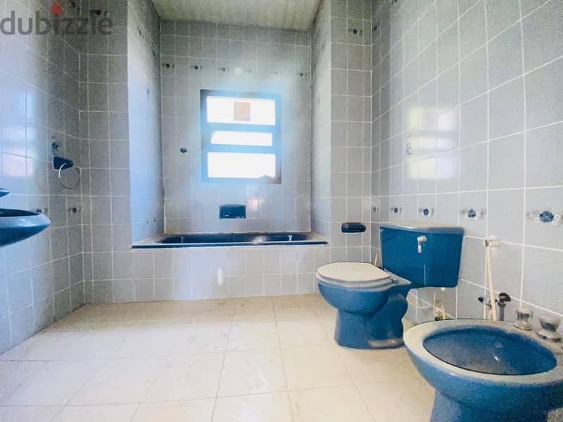 Residence Villa for Rent in Saar – 7 Rooms, Private Garden, BD 700 18