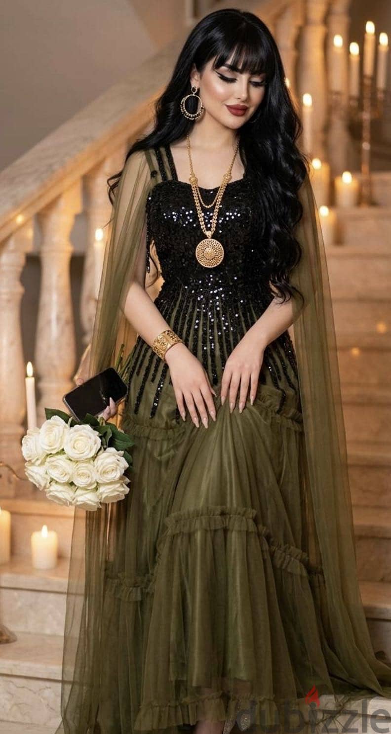 فستان سهرة راقي وجديد للبيع 3