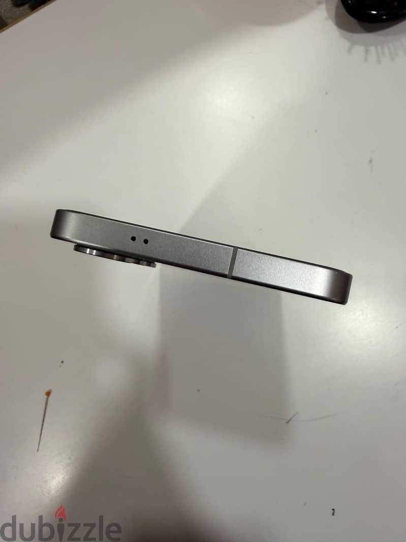Samsung S25+ sliver 256 with no box 4
