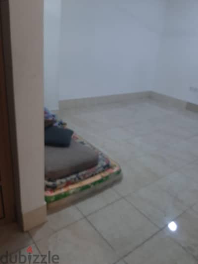 studio room for rent with electricity, in tubli
