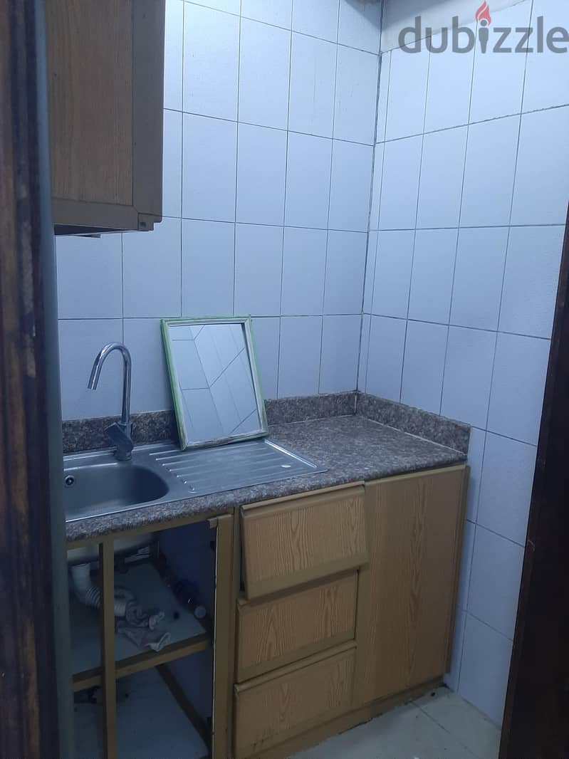 studio room for rent with electricity, in tubli 1